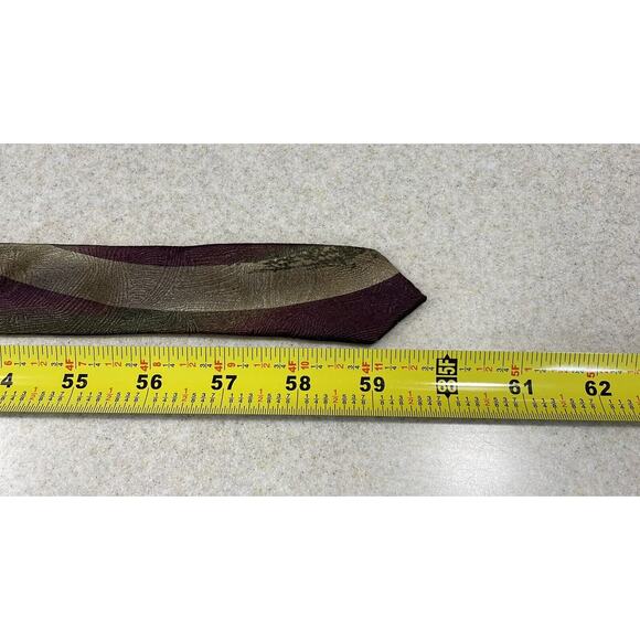 J Garcia Duck Worm Alarm Collection Thirty Four 100% Silk Mens Necktie 59x4 - Picture 8 of 8